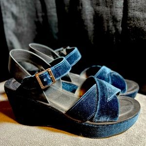 Kork-ease Sundance Catalog Ava Velvet & Leather Platform Caspian Blue Wedges